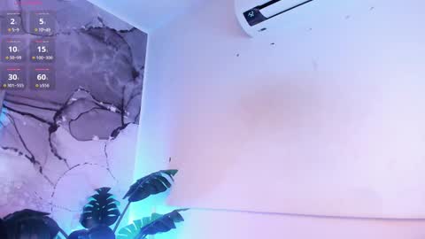 Snapshot of imleana chatting on February 10, 2025, 10:51 pm Leana online show from February 10, 2025, 10:51 pm