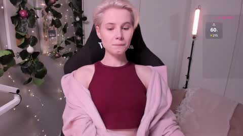 Mia online show from January 19, 2025, 5:07 pm