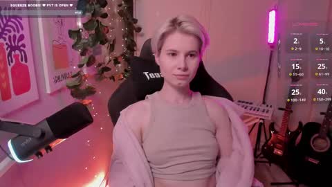 Mia online show from February 28, 2025, 12:52 pm