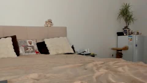 Snapshot of imogensy chatting on January 17, 2026, 4:43 pm my name Imo Fansly online show from January 17, 2026, 4:43 pm