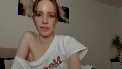 Snapshot of imogensy chatting on February 7, 2026, 3:27 pm my name Imo Fansly online show from February 7, 2026, 3:27 pm