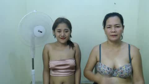 Snapshot of imsweetie_rose chatting on July 13, 2026, 1:03 pm imsweetie_rose online show from July 13, 2026, 1:03 pm