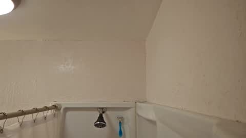 imthomas_ online show from October 3, 2025, 12:29 am