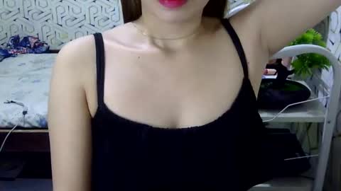 Snapshot of imyourgirl_vanessa26 chatting on May 29, 2026, 10:57 am Im sad because im lonely wish help me here online show from May 29, 2026, 10:57 am