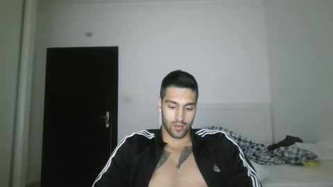 imyouroniichan online show from October 31, 2025, 9:43 am