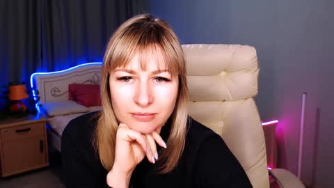 incredible_ariela online show from December 5, 2024, 3:17 pm