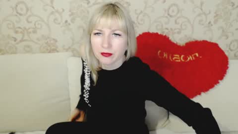 incredible_ariela online show from January 3, 2025, 1:36 pm
