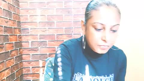 indian_spice_girl online show from May 17, 2026, 7:50 am