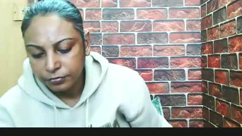 indian_spice_girl online show from June 22, 2026, 9:17 am