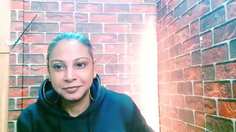 indian_spice_girl online show from July 23, 2026, 6:22 am