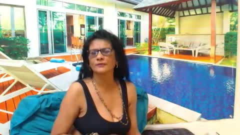 Femiez online show from January 22, 2025, 2:14 pm