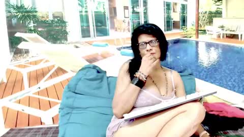 Femiez online show from January 25, 2025, 7:06 am