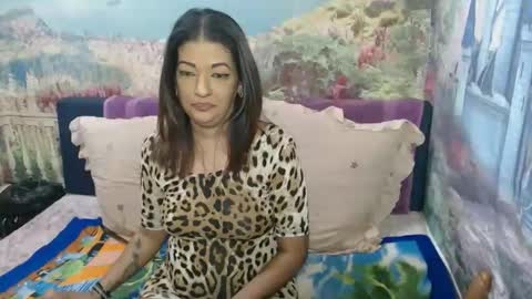 Alisha online show from November 10, 2025, 6:07 pm