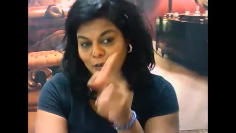 Snapshot of indiancherrypie chatting on April 18, 2026, 12:09 pm indiancherrypie online show from April 18, 2026, 12:09 pm