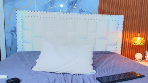 LITTLE AINHOA  online show from February 24, 2025, 11:19 pm