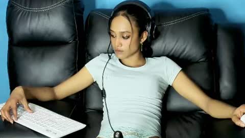 indiankatexoxo online show from July 25, 2026, 5:32 pm