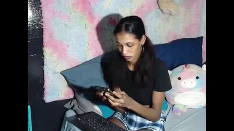 Snapshot of indianqueen5 chatting on December 1, 2025, 12:37 am indianqueen5 online show from December 1, 2025, 12:37 am