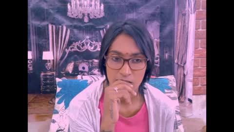 indianrebel4u2luv online show from July 15, 2026, 11:32 pm