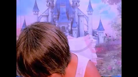 roxy online show from September 18, 2025, 6:43 pm