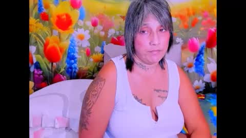 indianroxy27 online show from March 31, 2026, 1:29 am