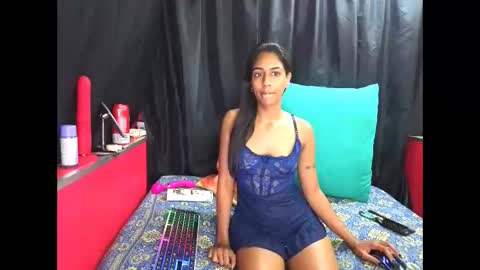 stella sexkitten online show from May 27, 2026, 7:16 am