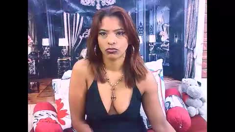Snapshot of indiansexyass4u2luv chatting on May 12, 2026, 6:32 am indiansexyass4u2luv online show from May 12, 2026, 6:32 am