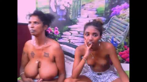 indiansexyslender4u2luv online show from January 24, 2025, 12:10 pm