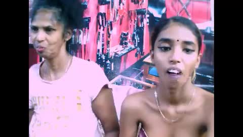 indiansexyslender4u2luv online show from March 11, 2025, 9:13 am