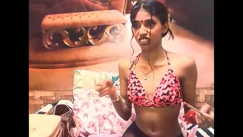 indiansexyslender4u2luv online show from September 16, 2025, 7:09 am