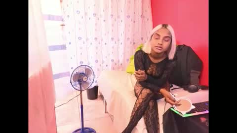 Snapshot of indiansumaya chatting on December 19, 2025, 6:42 am indiansumaya online show from December 19, 2025, 6:42 am