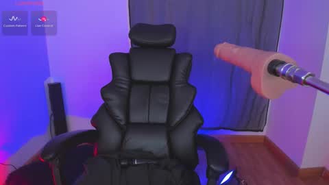 Snapshot of indie_78 chatting on December 2, 2025, 3:45 am Hey Im Indie follow me on my instagram online show from December 2, 2025, 3:45 am