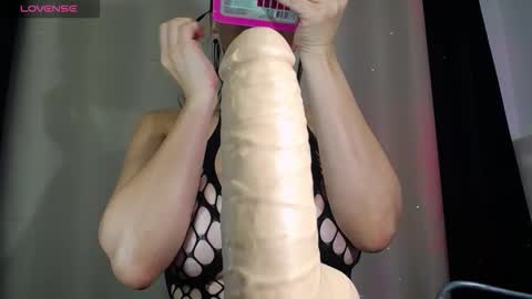 Snapshot of indira_love777 chatting on October 13, 2025, 1:27 am indira_love777 online show from October 13, 2025, 1:27 am