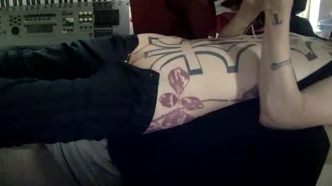 IndustrialK online show from April 20, 2026, 10:00 pm