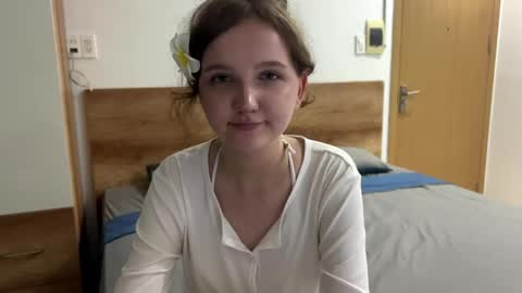 Snapshot of inellheinen chatting on May 29, 2026, 7:12 pm Viola online show from May 29, 2026, 7:12 pm