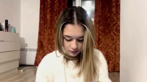 Snapshot of inesfodor chatting on February 7, 2026, 5:27 pm Ines online show from February 7, 2026, 5:27 pm