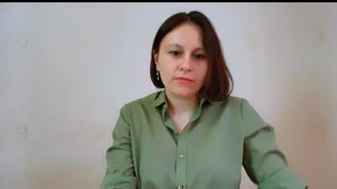 Inessa online show from June 13, 2026, 4:32 am