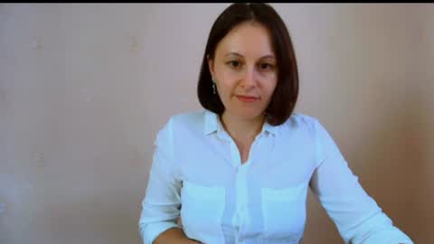 Inessa online show from June 22, 2026, 4:09 am