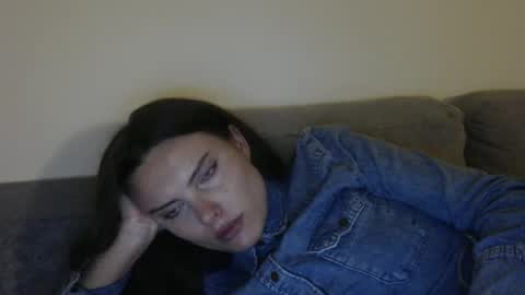 Sweet girl online show from October 15, 2025, 9:15 pm