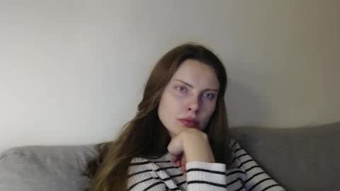 Snapshot of infinitiq45 chatting on January 16, 2026, 10:14 pm Sweet girl online show from January 16, 2026, 10:14 pm