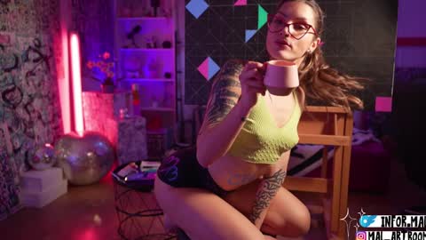 Snapshot of informal_ chatting on February 1, 2025, 3:19 am MAL --- online show from February 1, 2025, 3:19 am