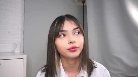 Snapshot of ingakorgy chatting on February 4, 2026, 6:58 pm Molly online show from February 4, 2026, 6:58 pm