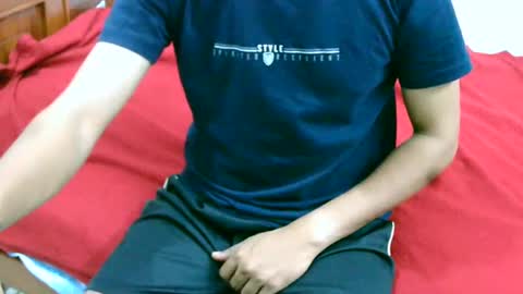 Snapshot of ingloriousuncut chatting on December 23, 2024, 8:57 pm Inglorious Hairy Uncut online show from December 23, 2024, 8:57 pm