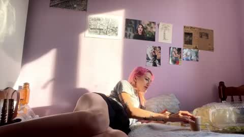 Snapshot of ingridmayer chatting on June 9, 2026, 4:40 pm ingridmayer online show from June 9, 2026, 4:40 pm