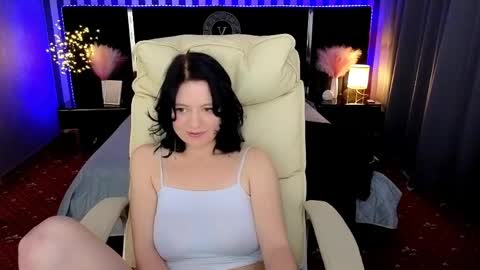 ingrit_tass online show from April 13, 2026, 7:41 pm