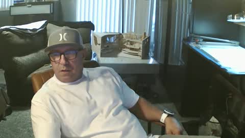 inittogetitin online show from December 21, 2025, 10:17 pm