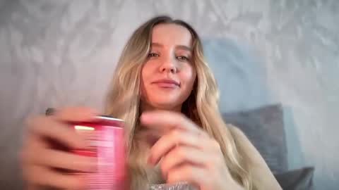 Snapshot of iniva05 chatting on April 16, 2026, 8:48 am iniva05 online show from April 16, 2026, 8:48 am