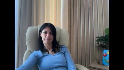 Snapshot of injaathome chatting on May 26, 2026, 6:42 am InjaAtHome online show from May 26, 2026, 6:42 am