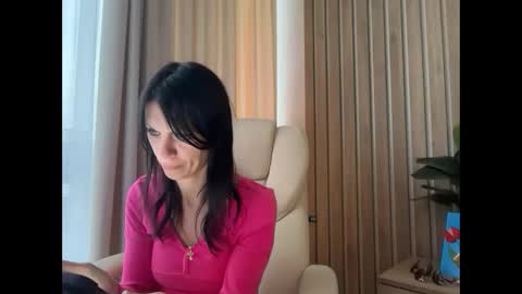 Snapshot of injaathome chatting on May 31, 2026, 6:09 pm InjaAtHome online show from May 31, 2026, 6:09 pm