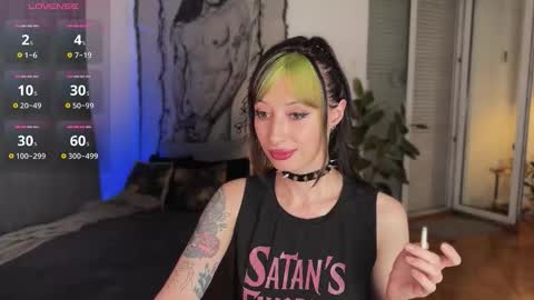 Xenia online show from December 3, 2025, 3:32 pm