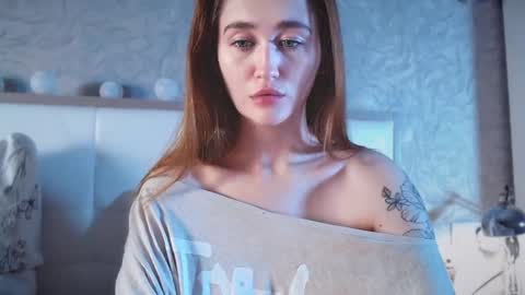 Lina online show from October 5, 2025, 2:59 pm